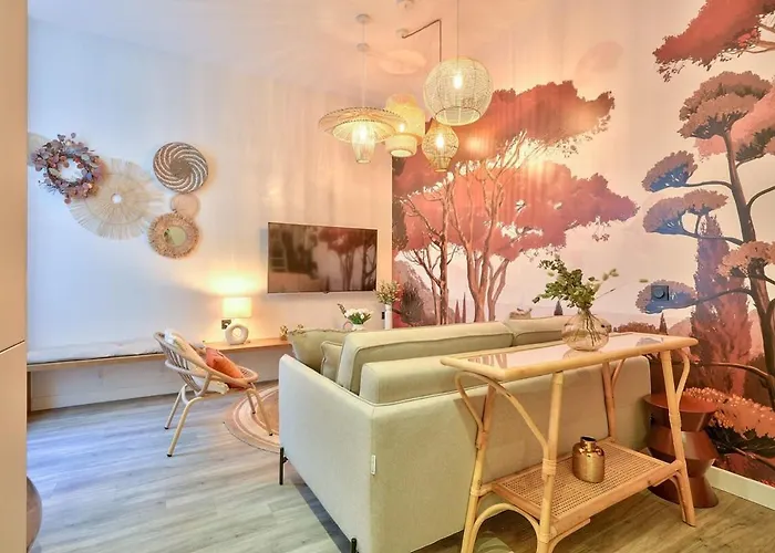 Paradise In The Center Of - Le Marais