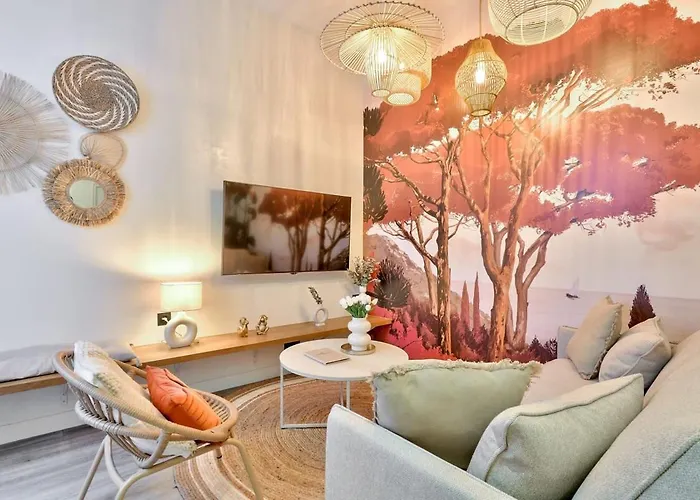 Paradise In The Center Of - Le Marais *